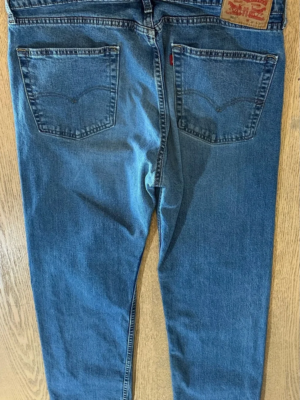 Levi’s 505 Men’s W36 L30 Regular Straight Jeans Medium Wash Distressed